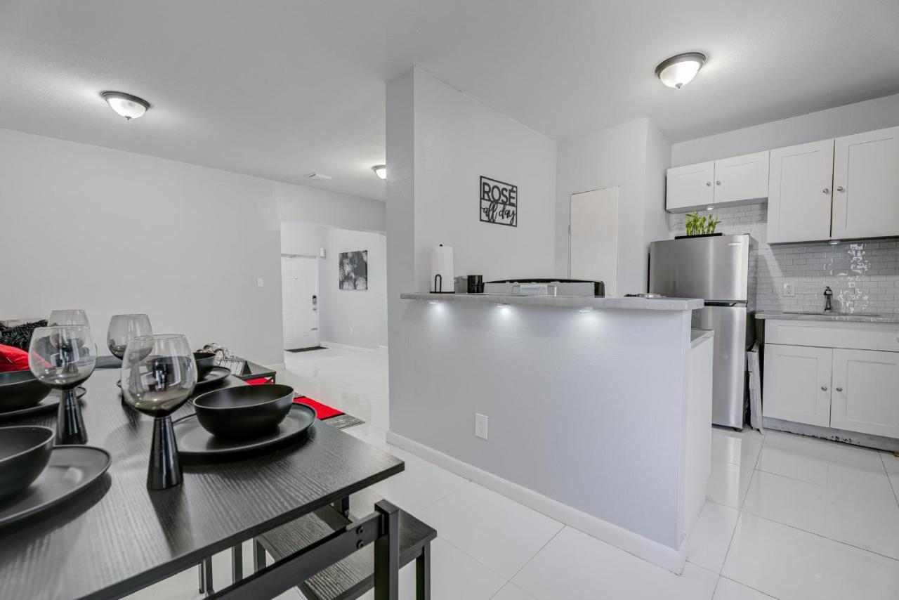 Deco Drive Miami • Near Hard Rock Stadium • South Beach • Wynwood 外观 照片