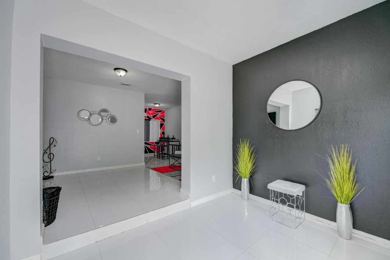 Deco Drive Miami • Near Hard Rock Stadium • South Beach • Wynwood 外观 照片